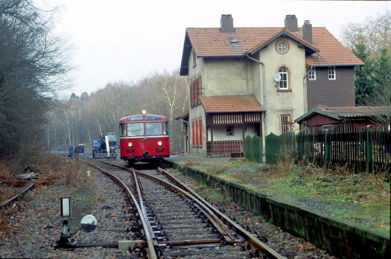 795 240 als IBSE-Sonderzug Güterzugstrecken und Anschlußbahnen im Großraum Saarbrücken in Von der Heydt (24.01.1997) p000957.jpg