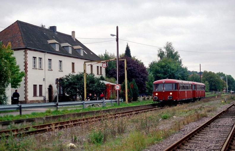 798 629 + 996 683 (HEF) als IBSE-Sonderzug Güterzugstrecken an der Mosel und der Saar in Merzig Ost. p001004.jpg